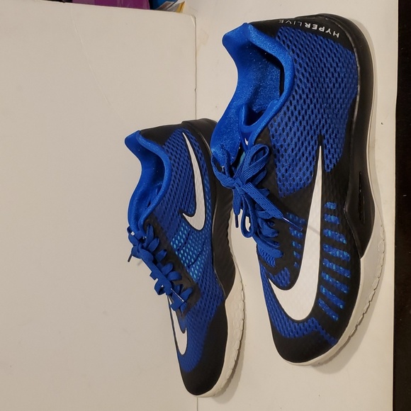 Nike Hyperlive Sneakers Mens Size 13.5 - Picture 4 of 9